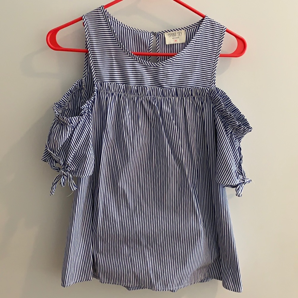 Super cute blouse